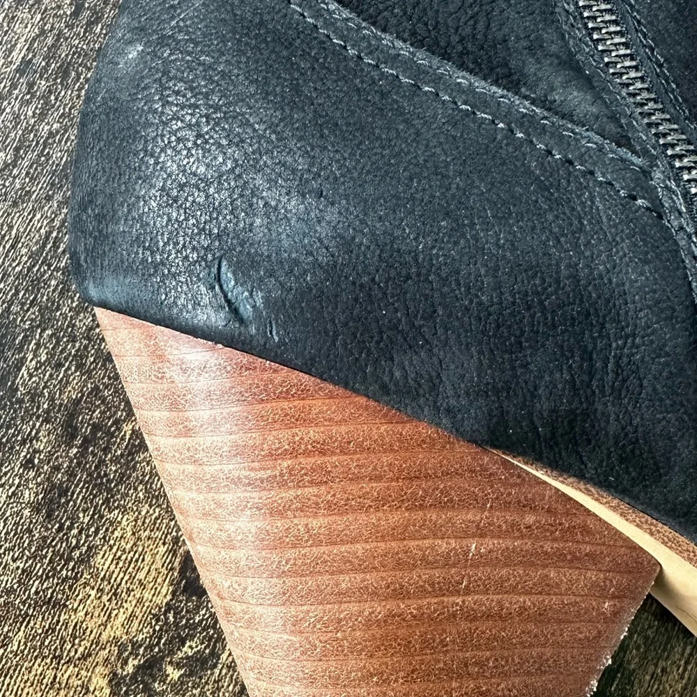 FRYE Women's Reina Black Leather Booties 9